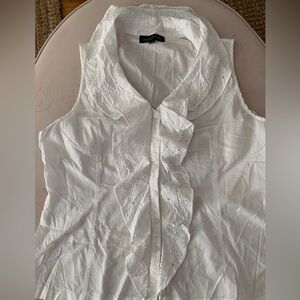 Jones New York Sleeveless White Eyelet Ruffle Blouse